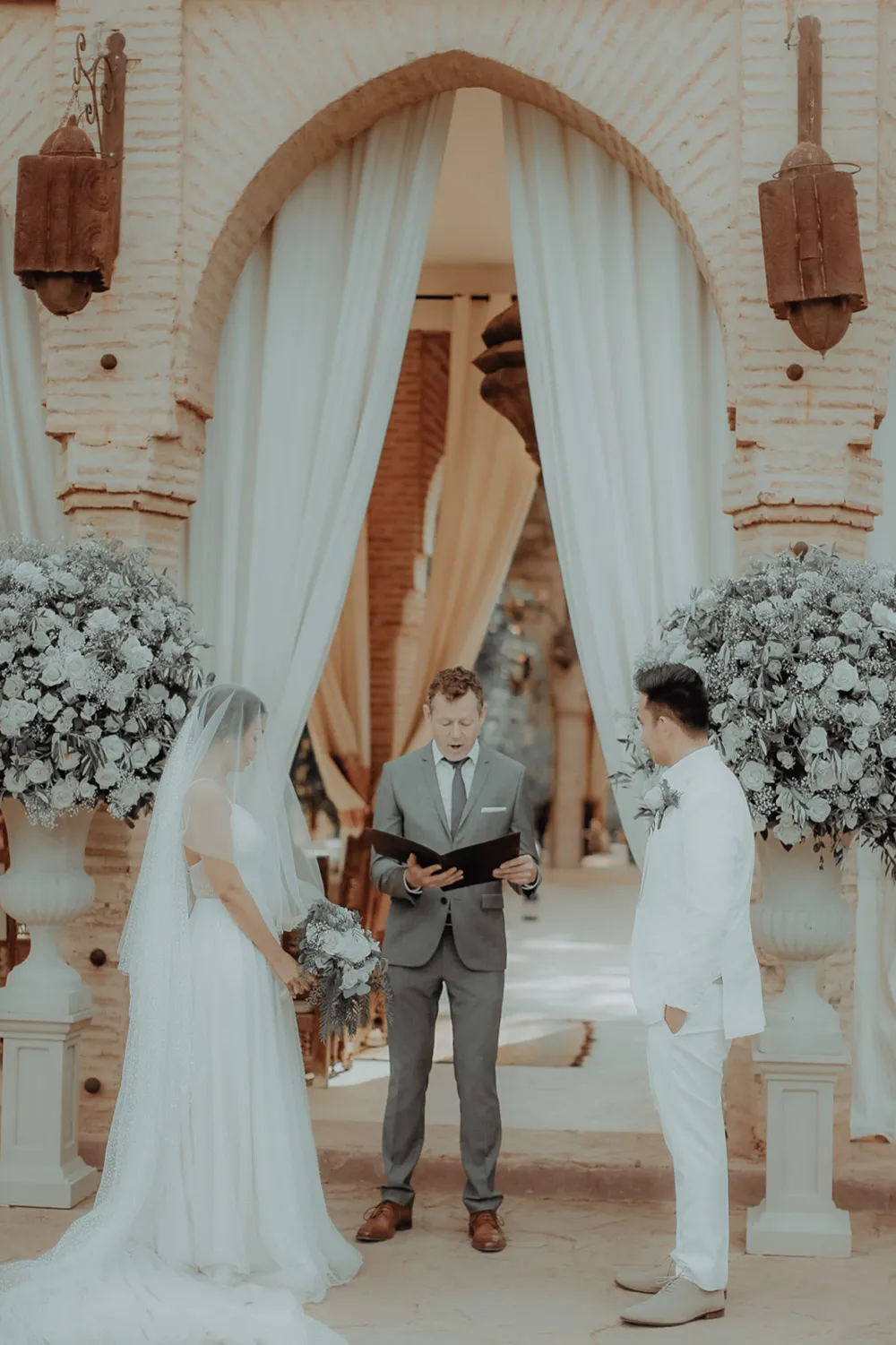 Photo by ProudRad. theweddingnotebook.com