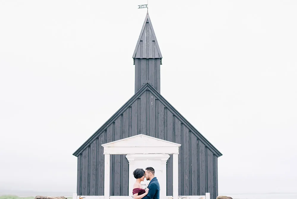Photo by Ben Yew Photography. theweddingnotebook.com
