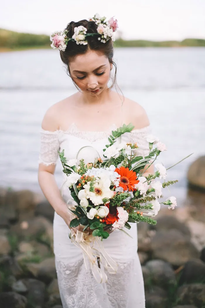 Photo by Erwin Leyros Photography. theweddingnotebook.com