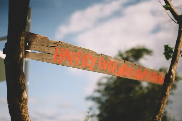 Photo by Erwin Leyros Photography. theweddingnotebook.com