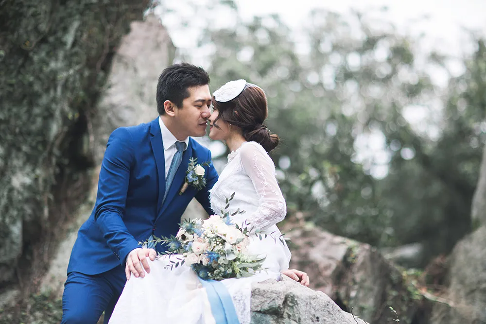 Photo by Lukas Chan Photo Lab. theweddingnotebook.com