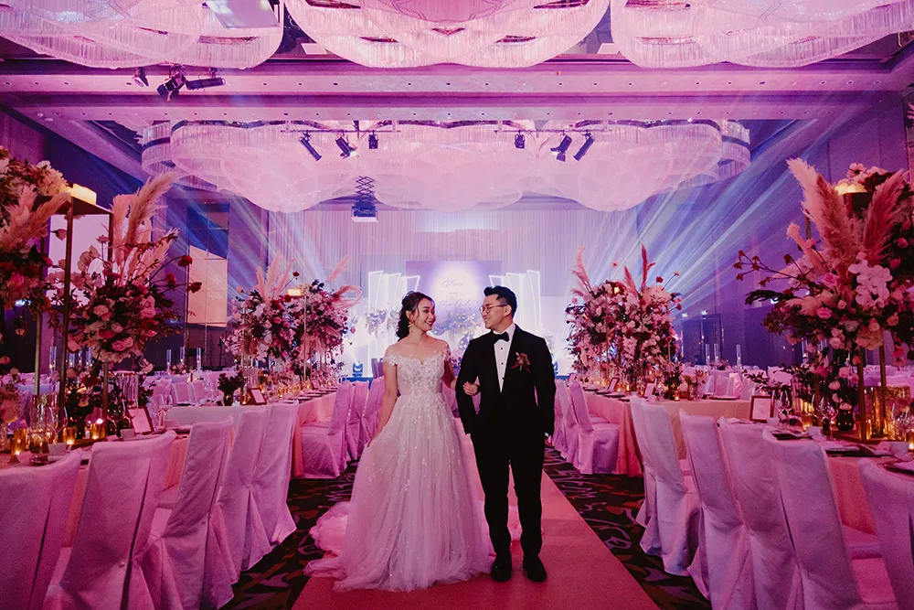 Photo by Chong Yee Photography. theweddingnotebook.com