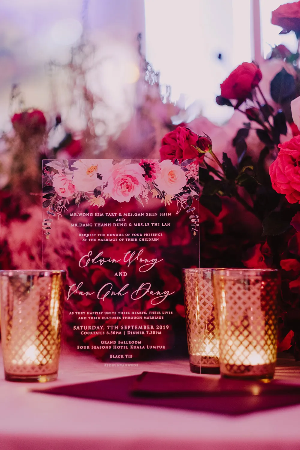 Photo by Chong Yee Photography. theweddingnotebook.com