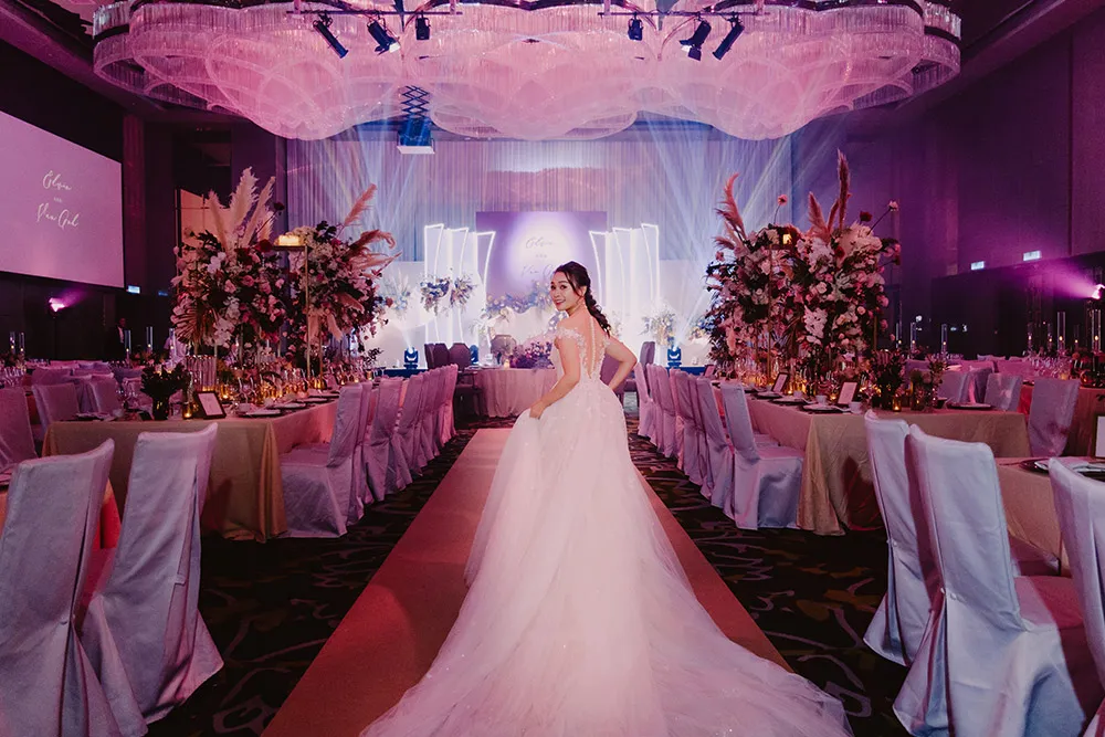 Photo by Chong Yee Photography. theweddingnotebook.com