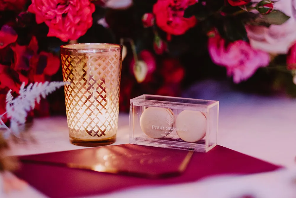 Photo by Chong Yee Photography. theweddingnotebook.com