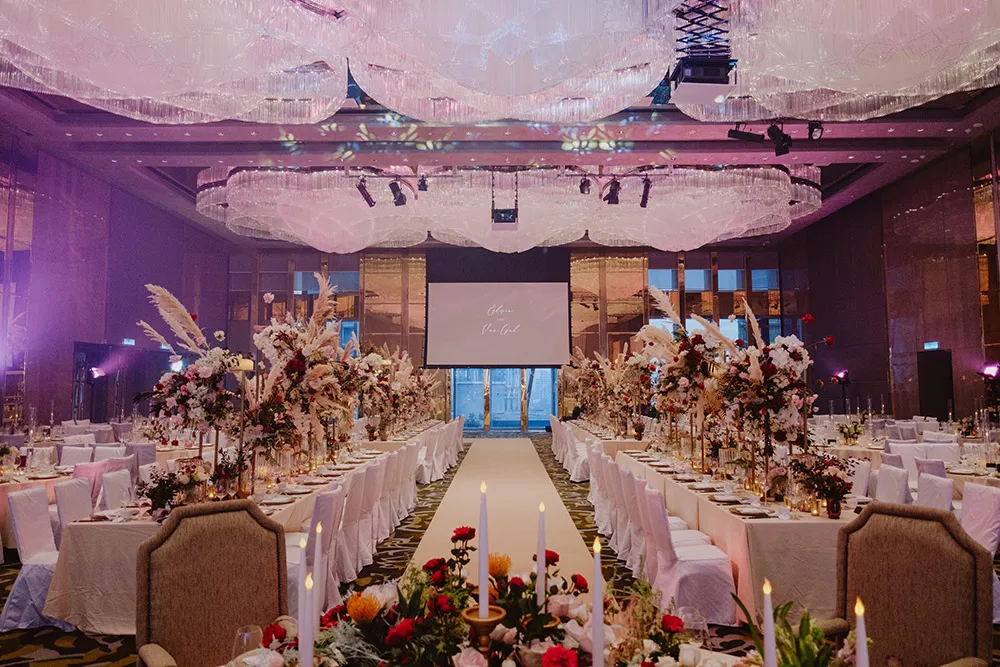 Photo by Chong Yee Photography. theweddingnotebook.com