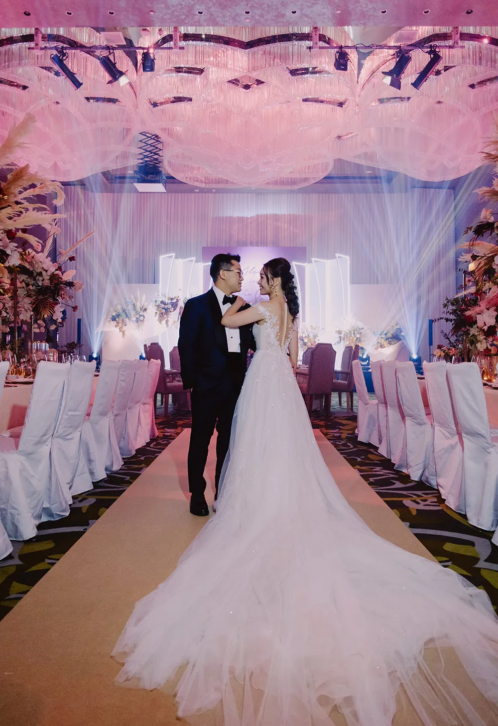 Photo by Chong Yee Photography. theweddingnotebook.com