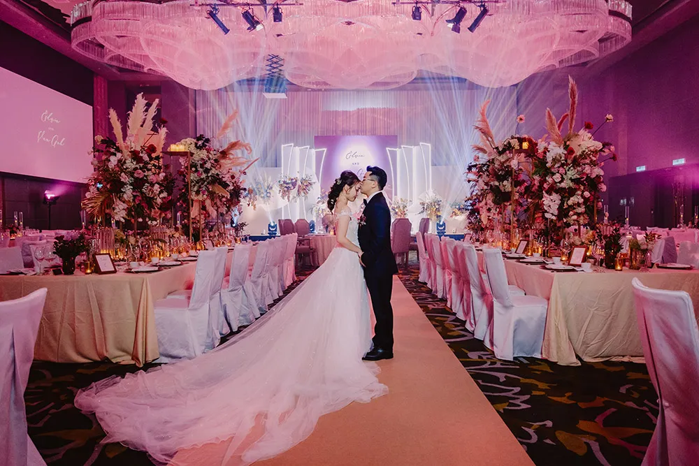 Photo by Chong Yee Photography. theweddingnotebook.com