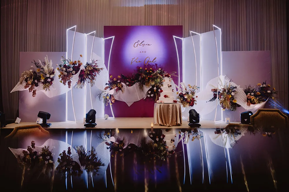 Photo by Chong Yee Photography. theweddingnotebook.com