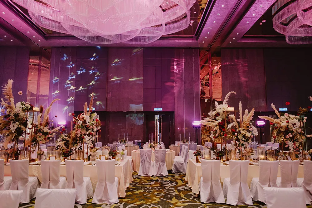 Photo by Chong Yee Photography. theweddingnotebook.com