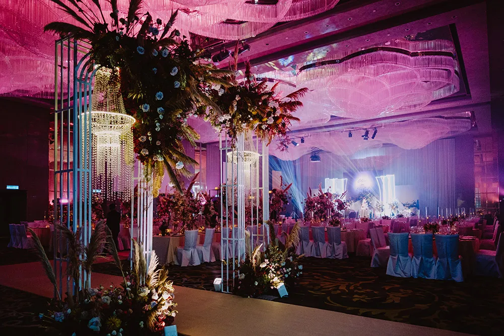 Photo by Chong Yee Photography. theweddingnotebook.com