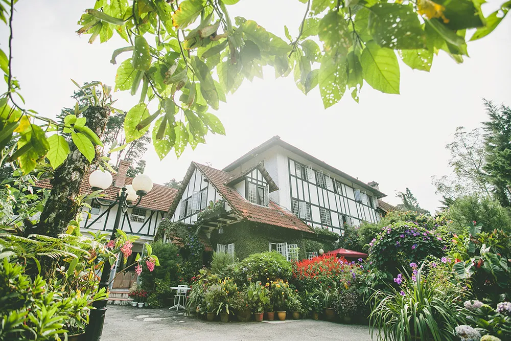 Daren Chong Photography. theweddingnotebook.com