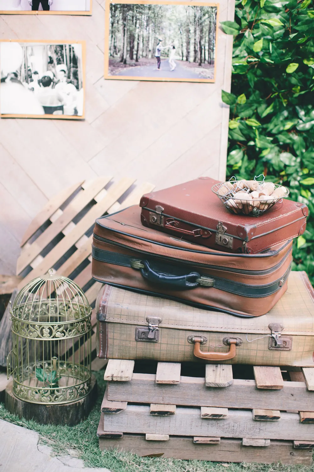 Photo by Iyao Photography. theweddingnotebook.com