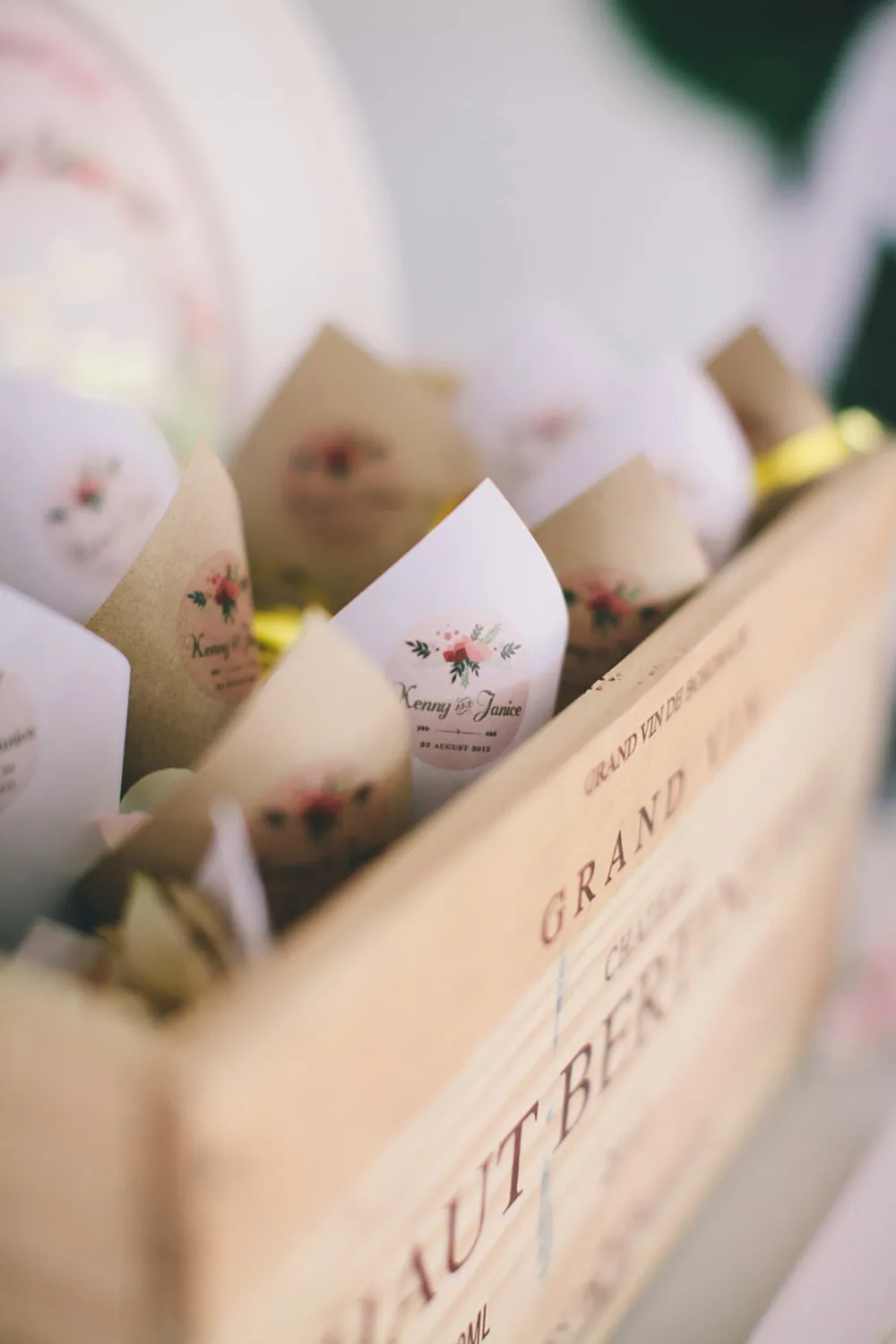 Photo by Iyao Photography. theweddingnotebook.com