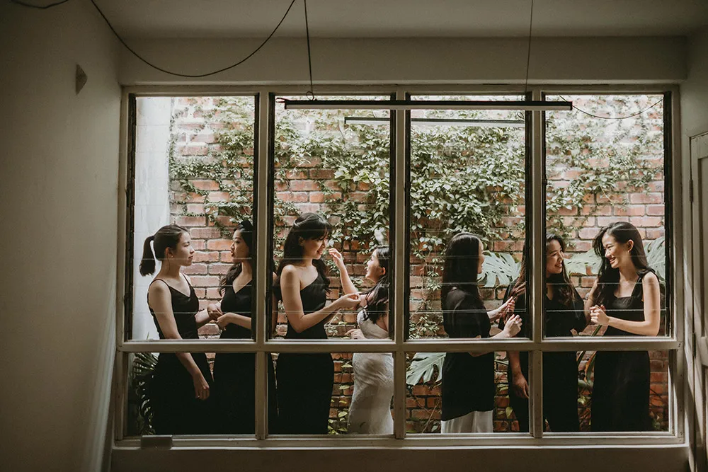 Photo by Trees On The Moon. theweddingnotebook.com