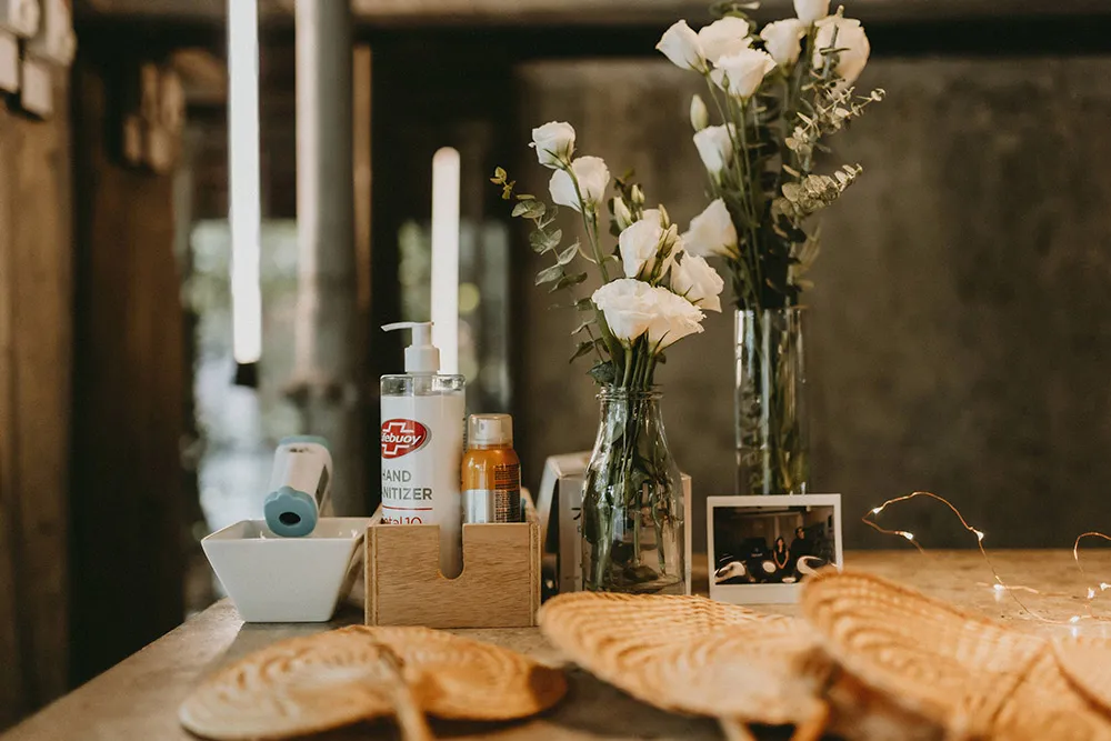 Photo by Trees On The Moon. theweddingnotebook.com