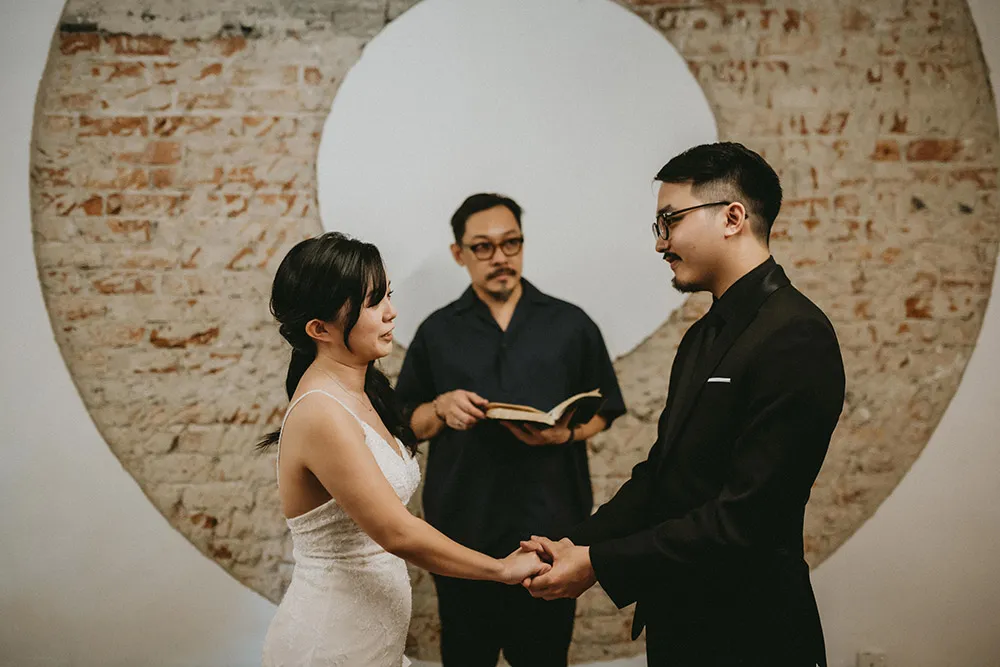 Photo by Trees On The Moon. theweddingnotebook.com