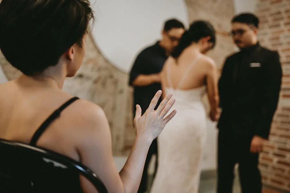 Photo by Trees On The Moon. theweddingnotebook.com