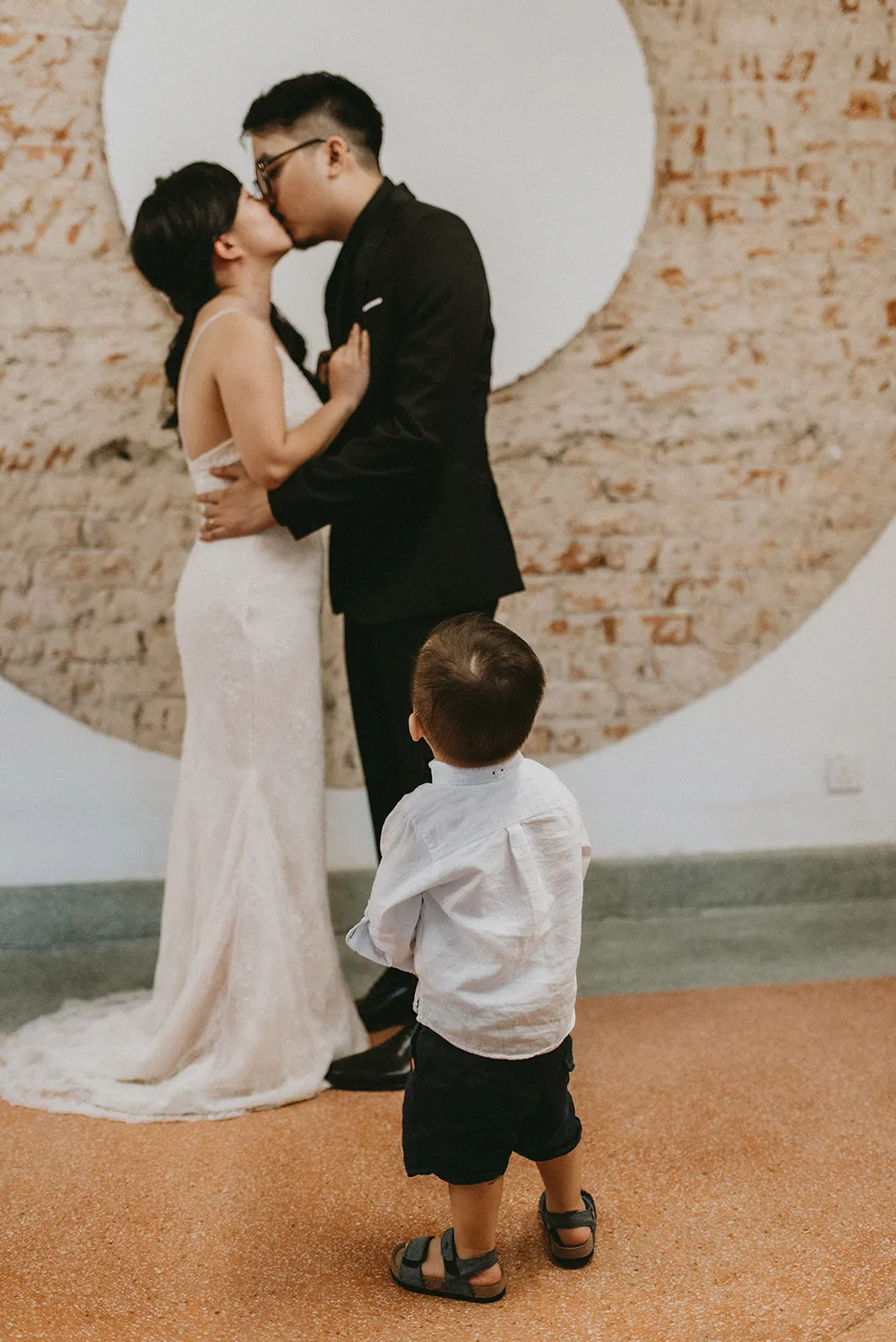 Photo by Trees On The Moon. theweddingnotebook.com