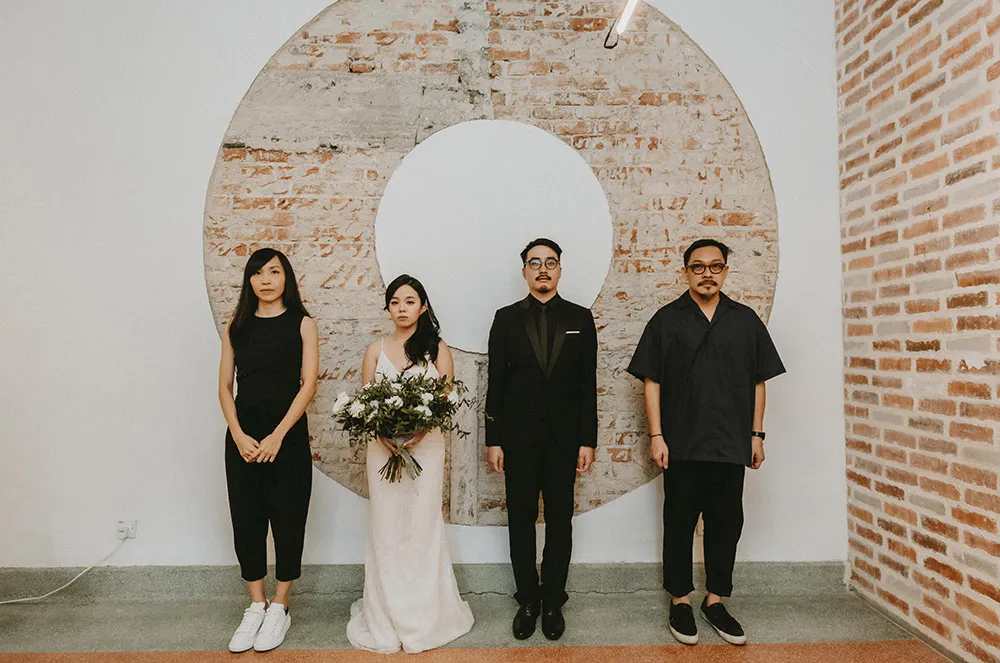 Photo by Trees On The Moon. theweddingnotebook.com