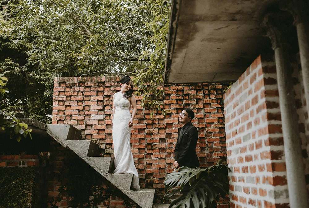 Photo by Trees On The Moon. theweddingnotebook.com