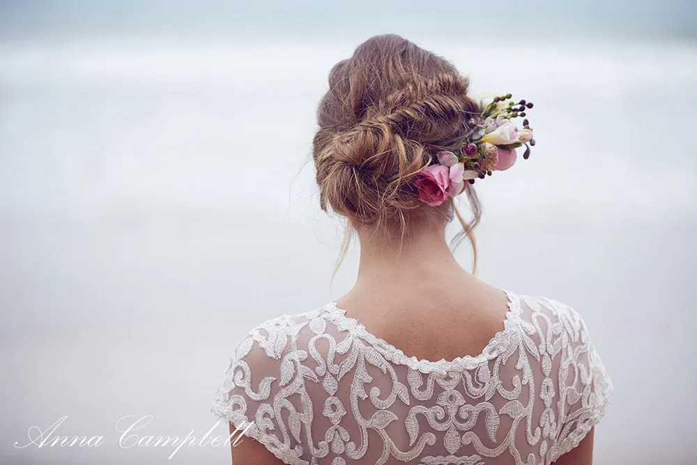 Scarlet - Anna Campbell Spirit Collection. theweddingnotebook.com