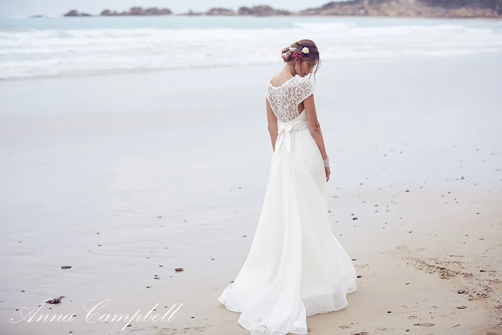 Scarlet - Anna Campbell Spirit Collection. theweddingnotebook.com