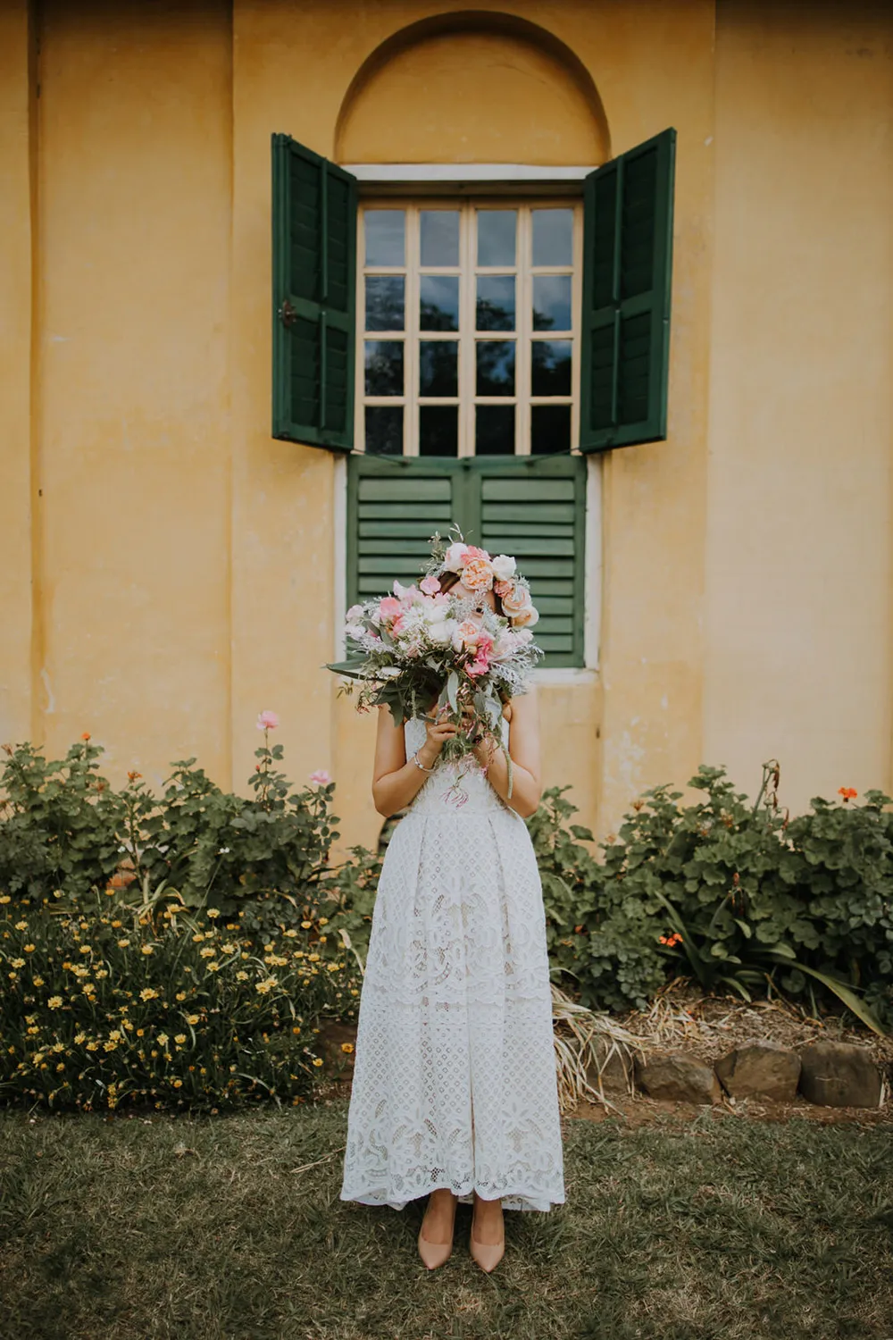 Photo by Wedding Gallery Studio. theweddingnotebook.com