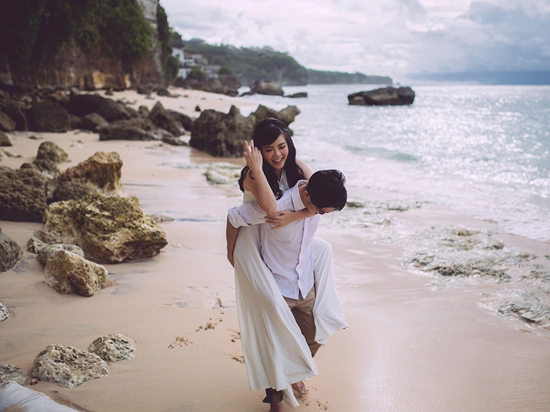 “Au Naturel” Bridal Portraits In Bali