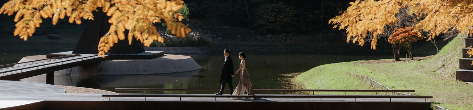 Autumn Pre-Wedding Shoot in Japan showcasing neutral tones