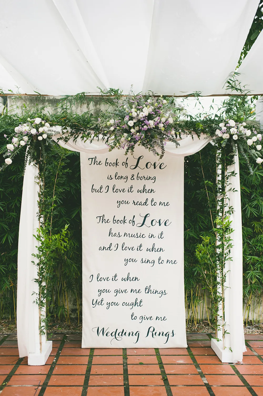 Photo by Inlight Photos. theweddingnotebook.com