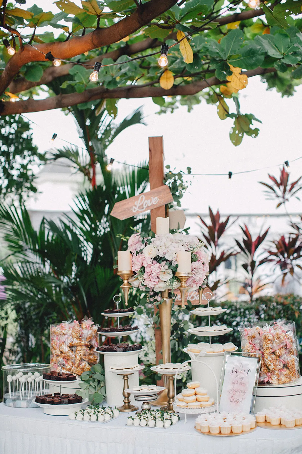 Photo by Mcs Wedding Gallery. theweddingnotebook.com