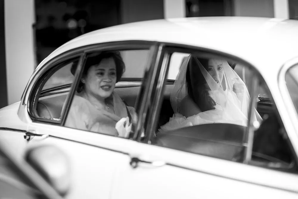 Photo by Alex Tan Photography. theweddingnotebook.com