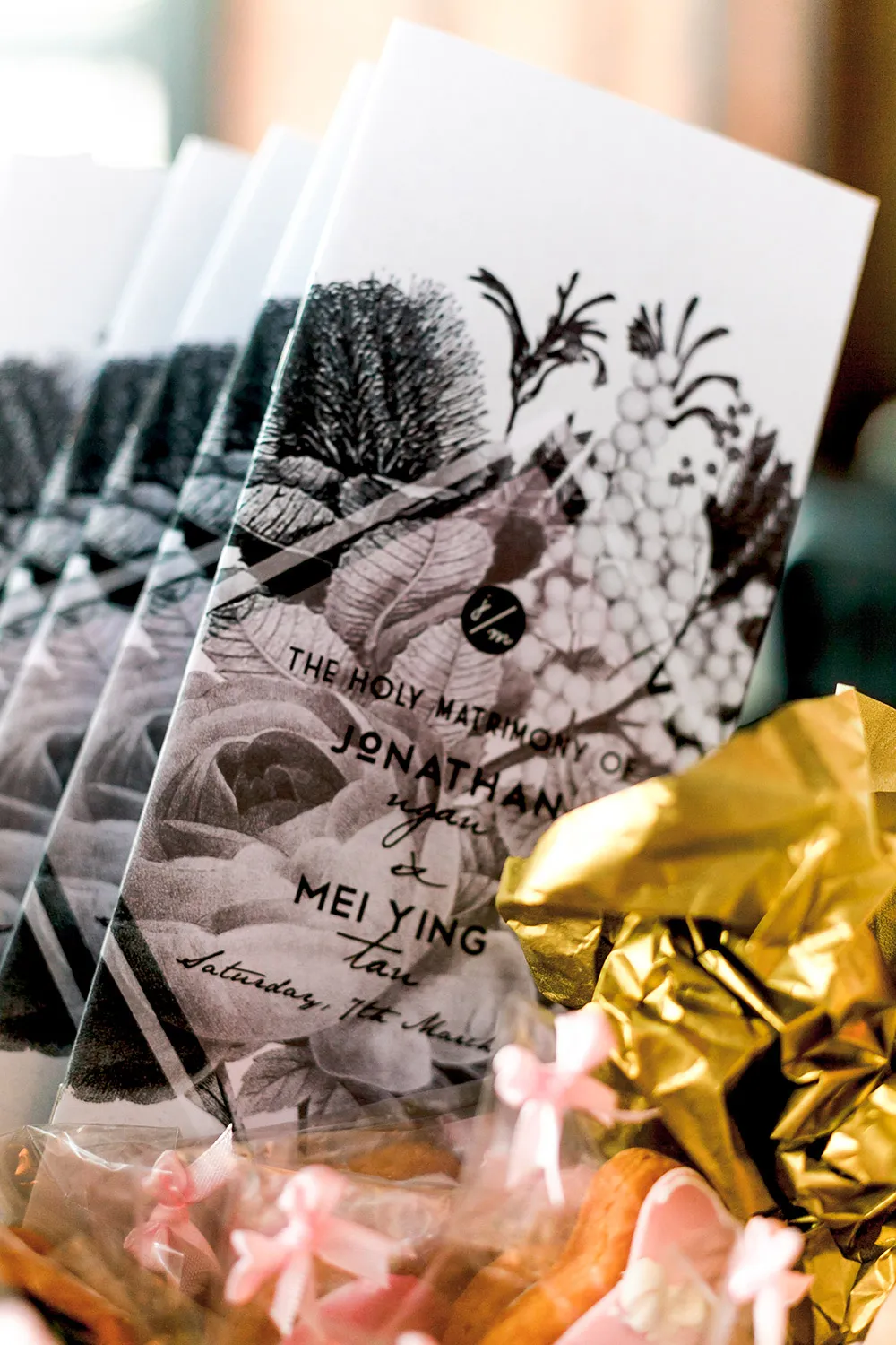 Photo by Alex Tan Photography. theweddingnotebook.com