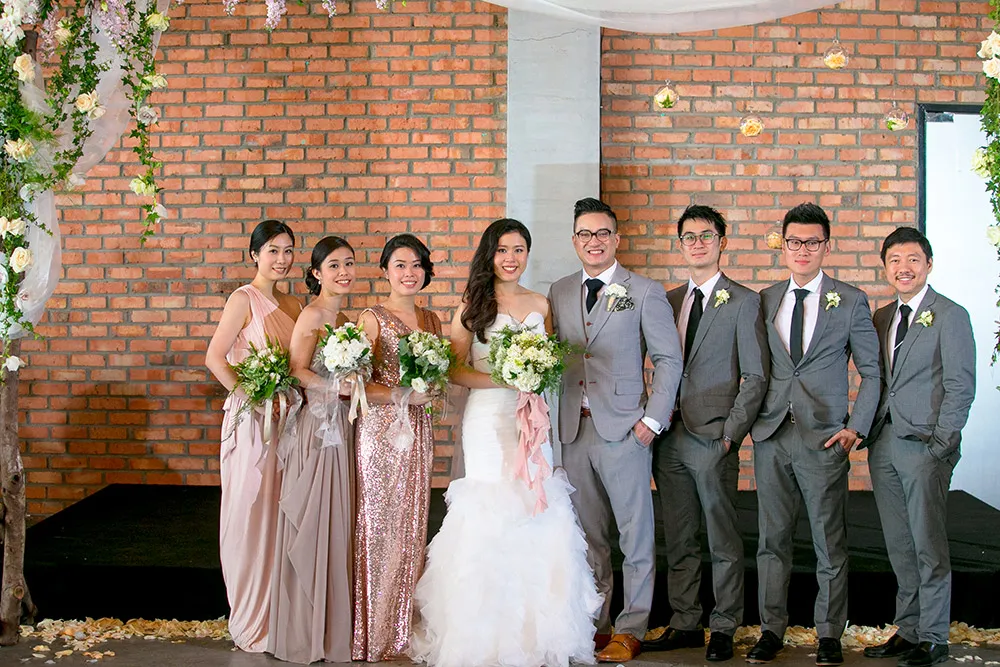 Photo by Alex Tan Photography. theweddingnotebook.com