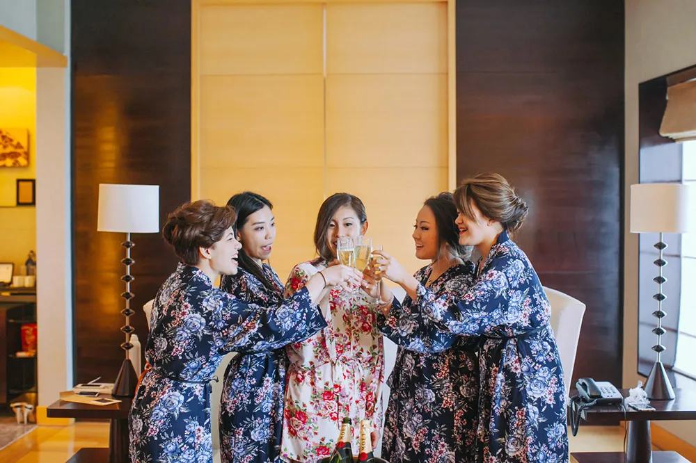 Photo by ZA Gallery. theweddingnotebook.com