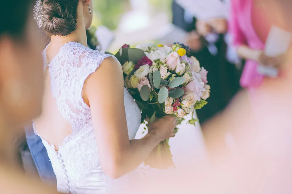 Photo by ZA Gallery. theweddingnotebook.com