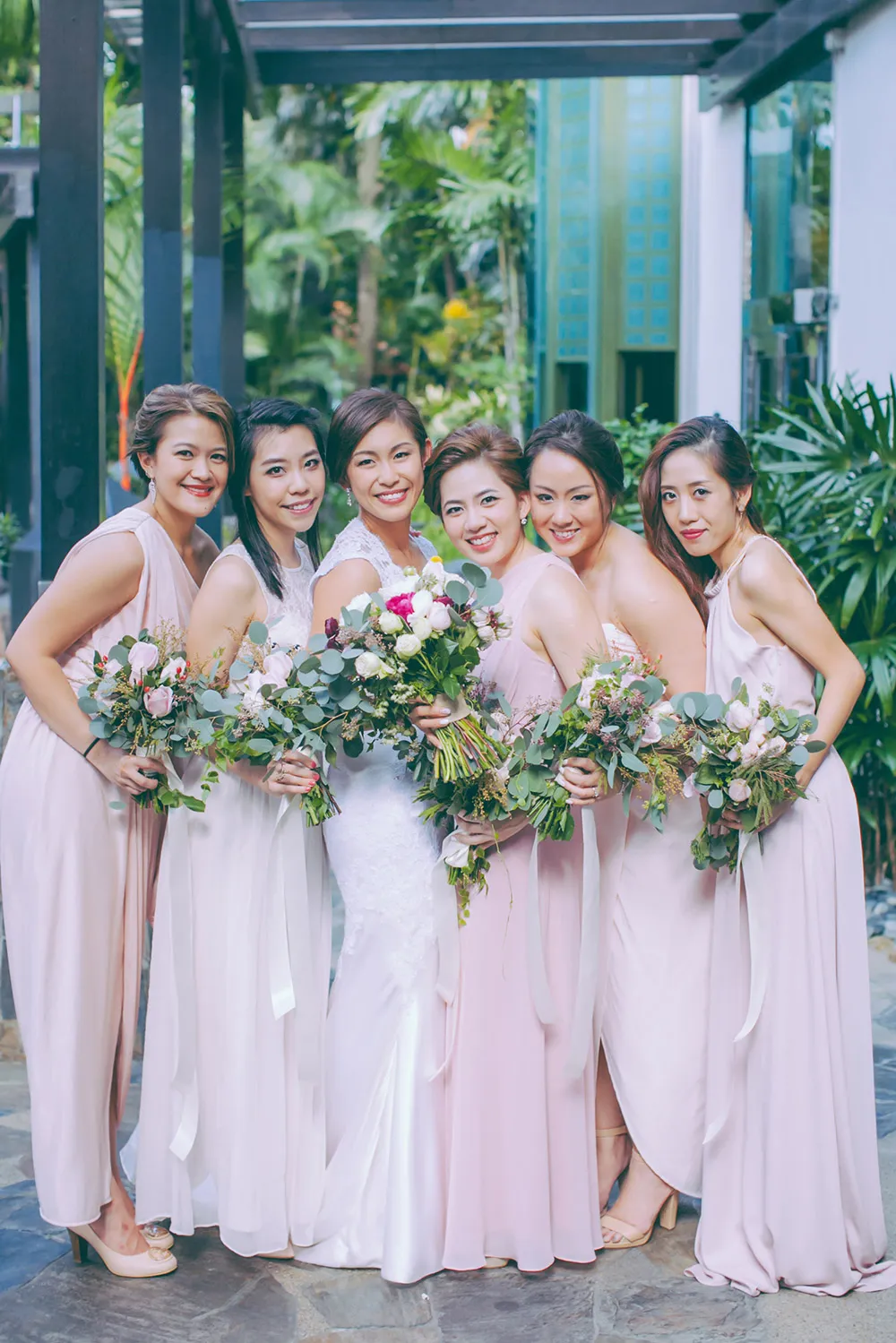 Photo by ZA Gallery. theweddingnotebook.com