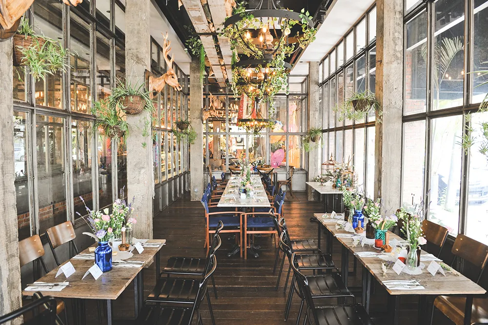 Photo by Andrew Yep Photographie. theweddingnotebook.com