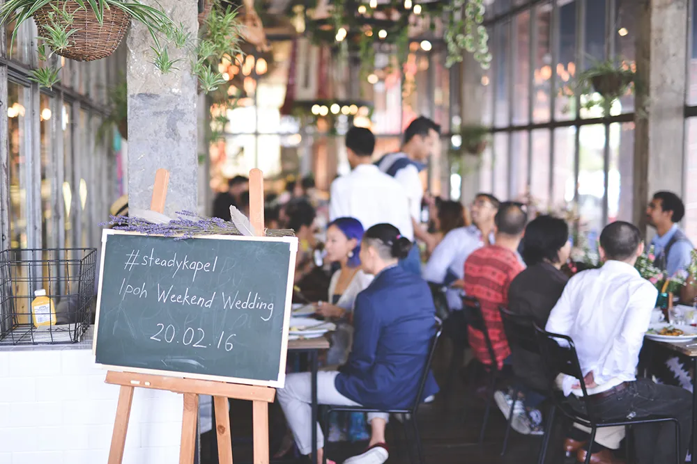 Photo by Andrew Yep Photographie. theweddingnotebook.com