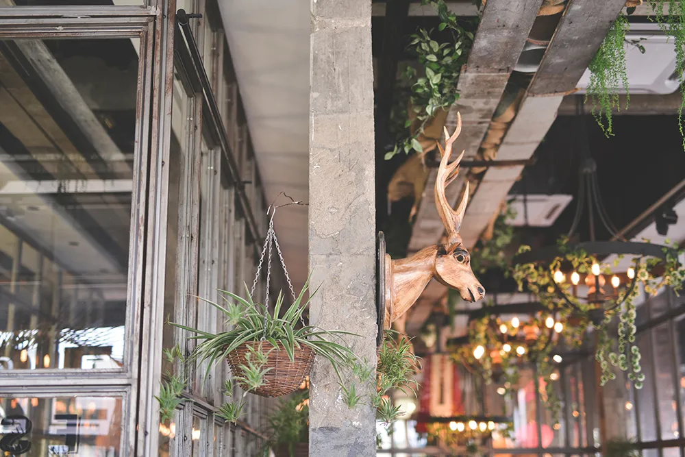 Photo by Andrew Yep Photographie. theweddingnotebook.com