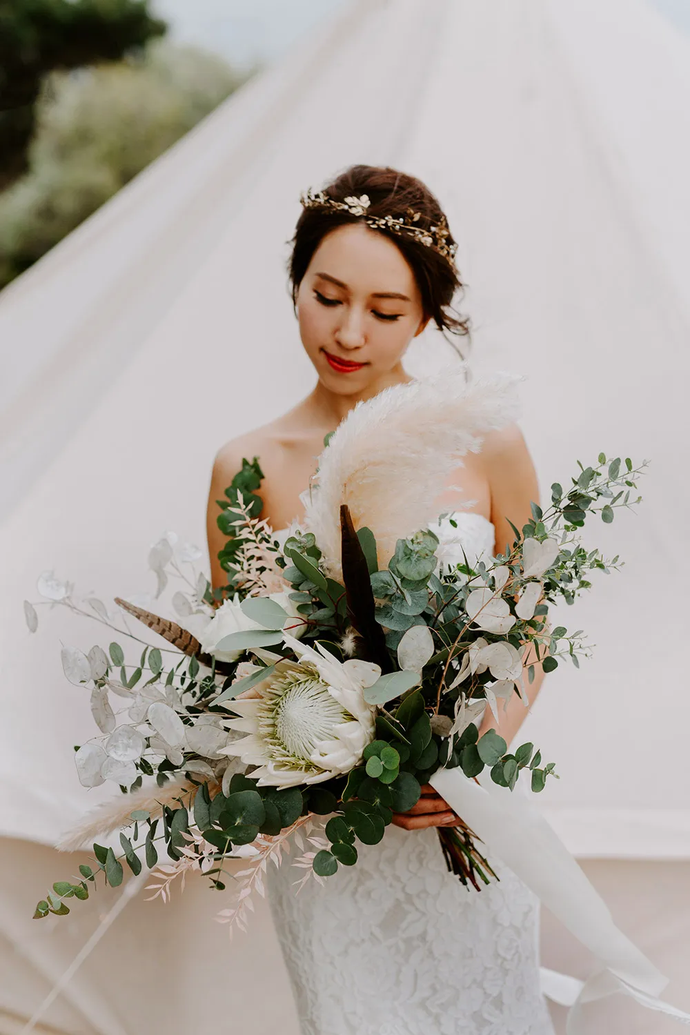 Natalie Wong Photography. theweddingnotebook.com