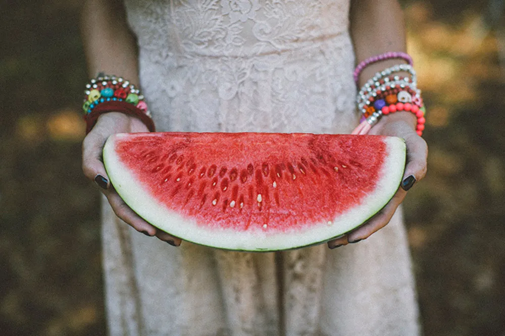 Photo by Hellojanelee Photography. theweddingnotebook.com