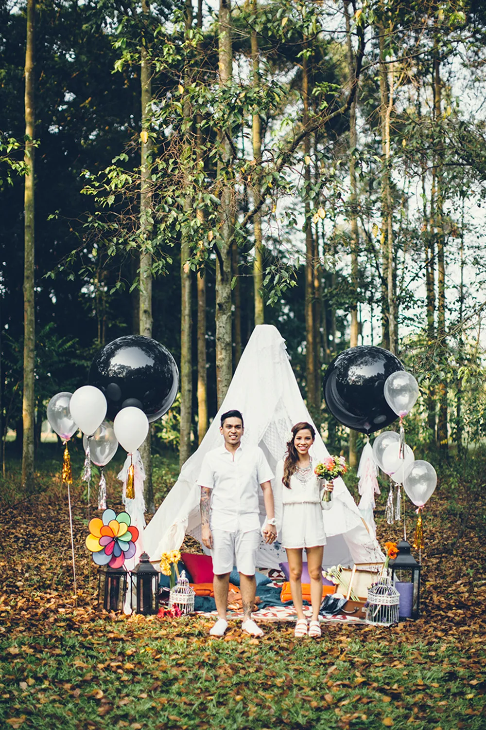 Photo by Hellojanelee Photography. theweddingnotebook.com