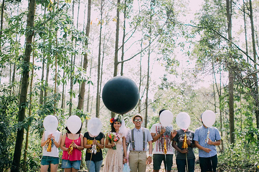 Photo by Hellojanelee Photography. theweddingnotebook.com