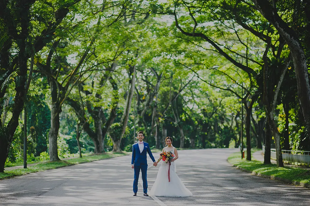 Photo by Samuel Goh Photography. theweddingnotebook.com