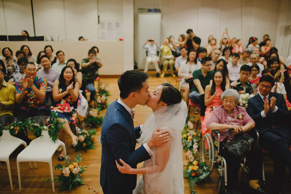 Photo by Samuel Goh Photography. theweddingnotebook.com