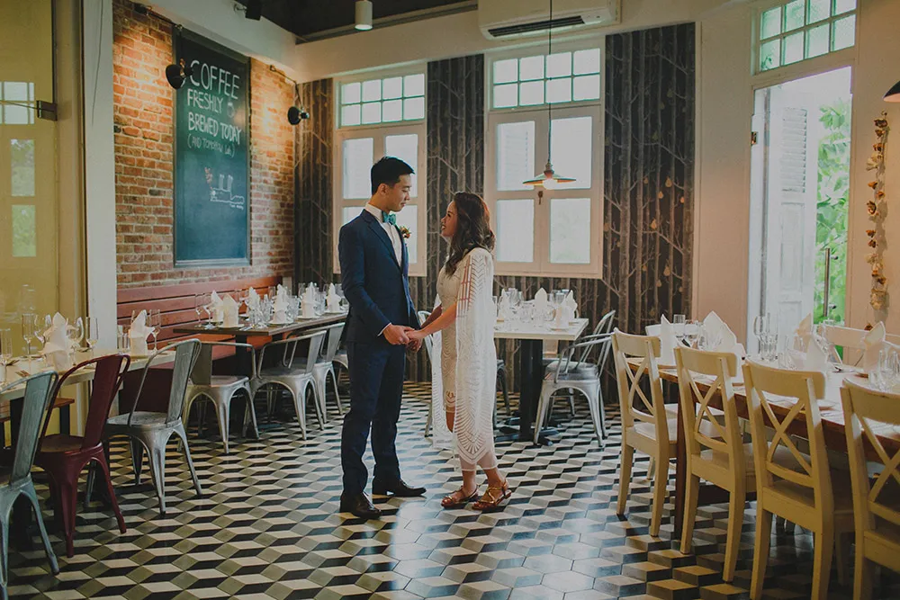 Photo by Samuel Goh Photography. theweddingnotebook.com