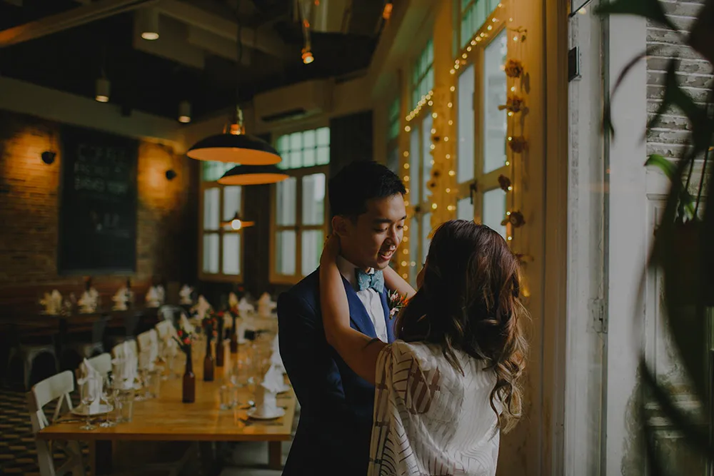 Photo by Samuel Goh Photography. theweddingnotebook.com