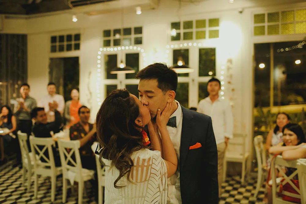 Photo by Samuel Goh Photography. theweddingnotebook.com
